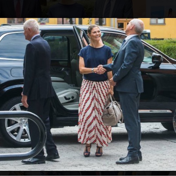 By Malene Birger Red and White Pleated Skirt Size S - Picture 4 of 9